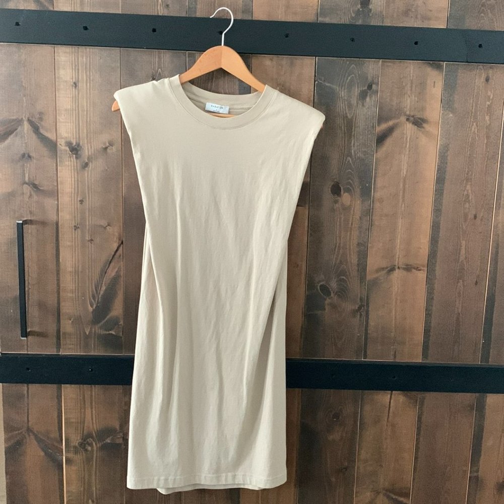 Babaton Aritzia Shoulder Pad Tee Shirt Dress Size Women's Small